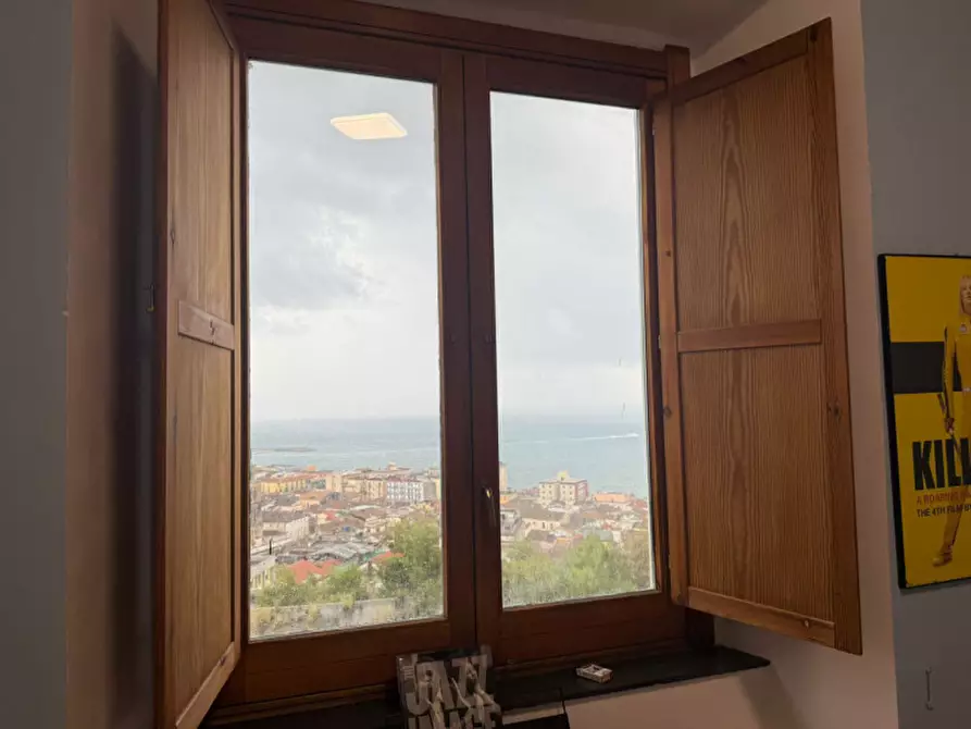 Immagine 10 di Appartamento in vendita  in Via Salvatore De Renzi a Salerno