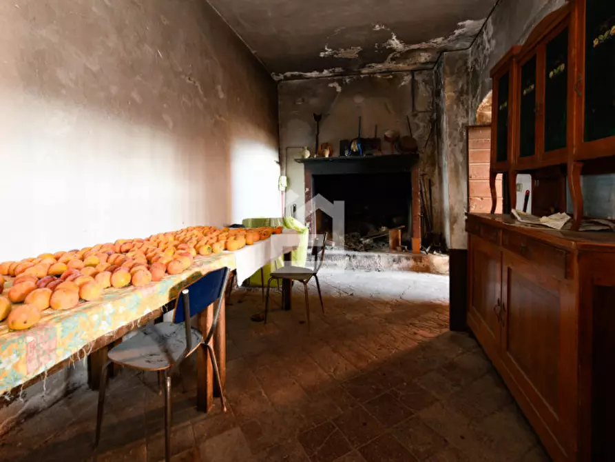 Immagine 14 di Rustico / casale in vendita  in via venti settembre a Puegnago Sul Garda