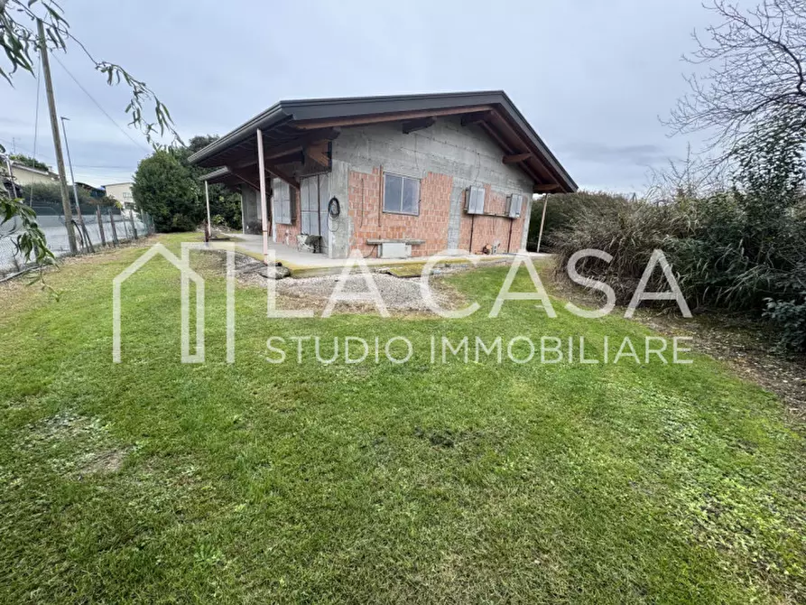 Immagine 1 di Villa in vendita  in Via saletto a San Giorgio Della Richinvelda