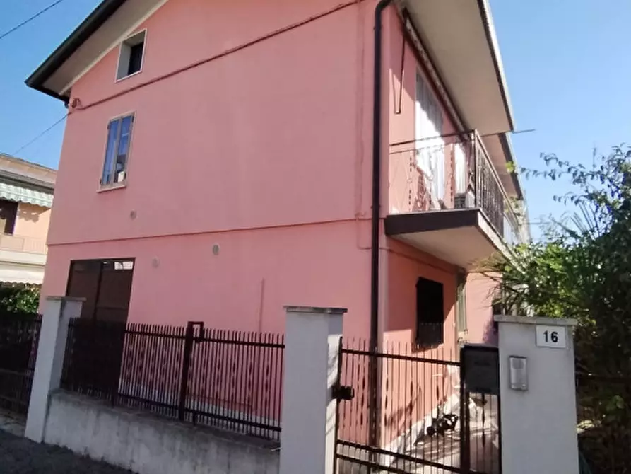 Immagine 3 di Casa indipendente in vendita  a Venezia