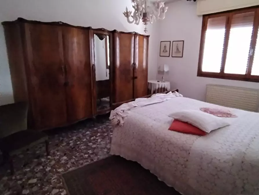 Immagine 9 di Casa indipendente in vendita  a Venezia
