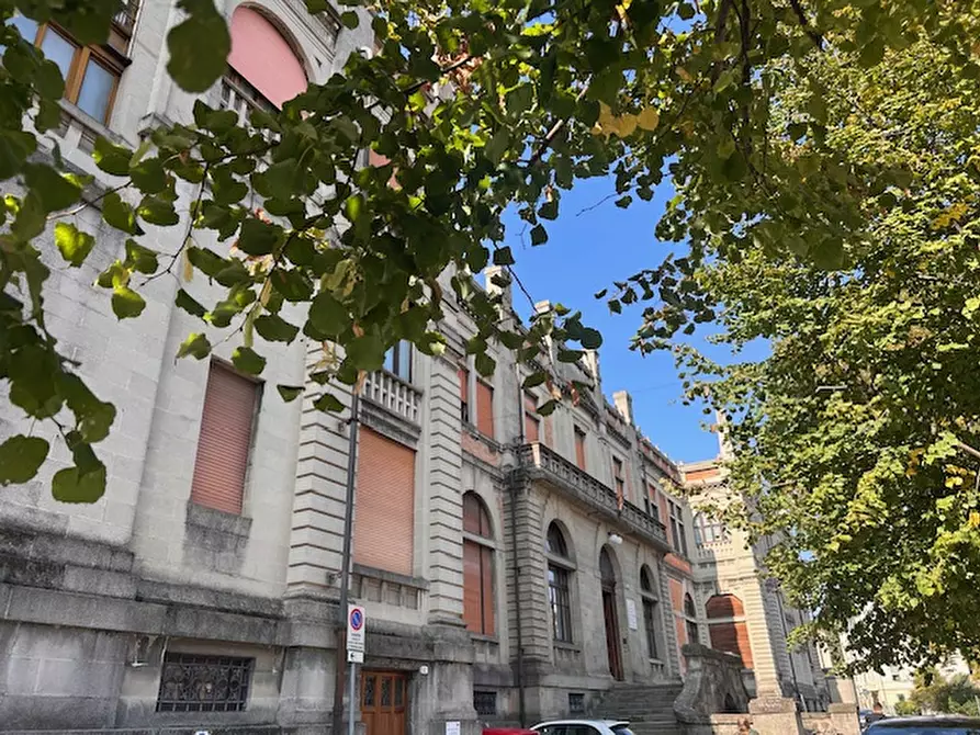 Immagine 1 di Negozio in affitto  in Via Gabriele Falloppio a Padova