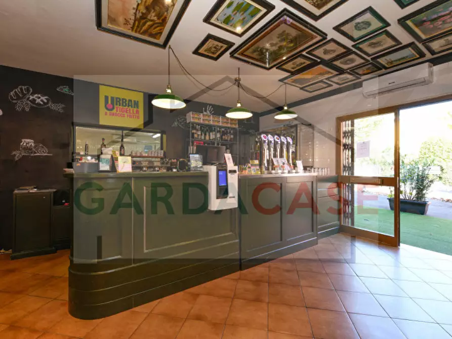 Immagine 6 di Attività commerciale in vendita  a Sirmione