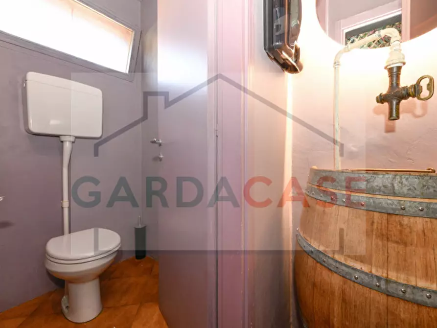 Immagine 17 di Attività commerciale in vendita  a Sirmione