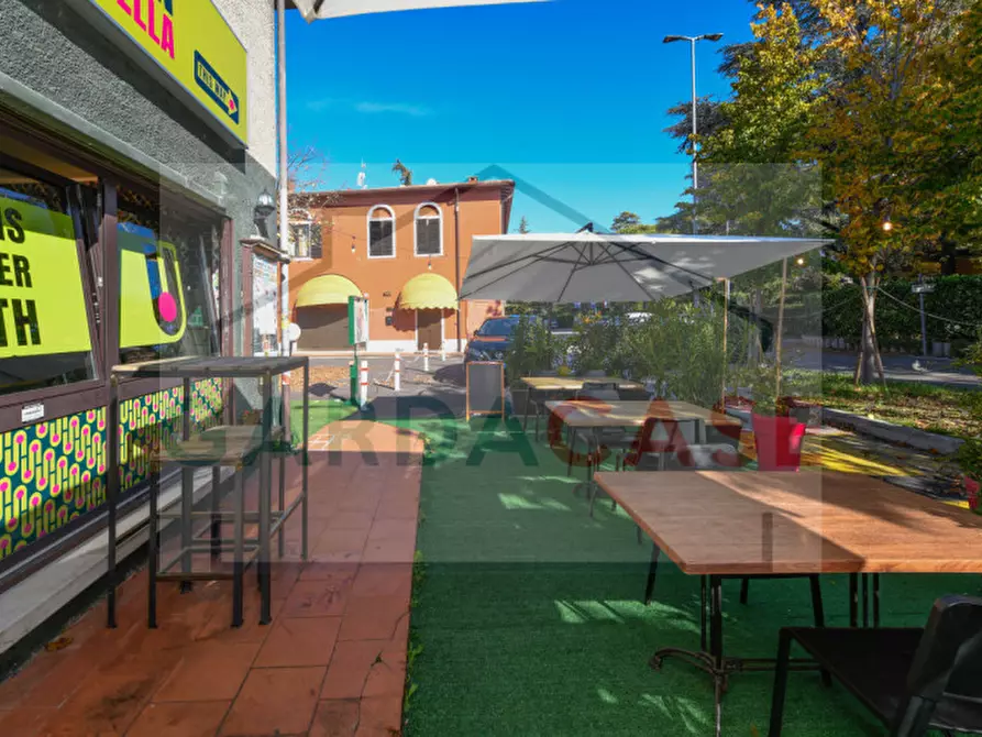 Immagine 20 di Attività commerciale in vendita  a Sirmione