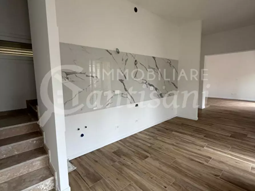 Immagine 3 di Villetta a schiera in vendita  in Via della Crescia a Campi Bisenzio