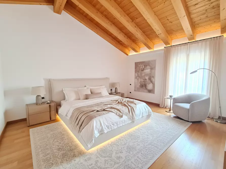 Immagine 1 di Attico in vendita  in Via Roma a Montegrotto Terme