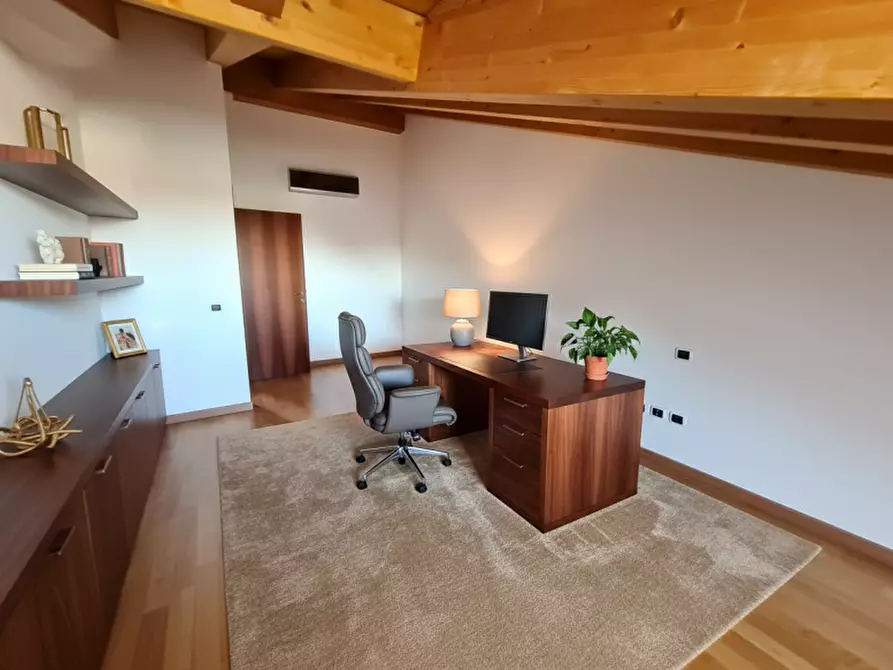 Immagine 4 di Attico in vendita  in Via Roma a Montegrotto Terme