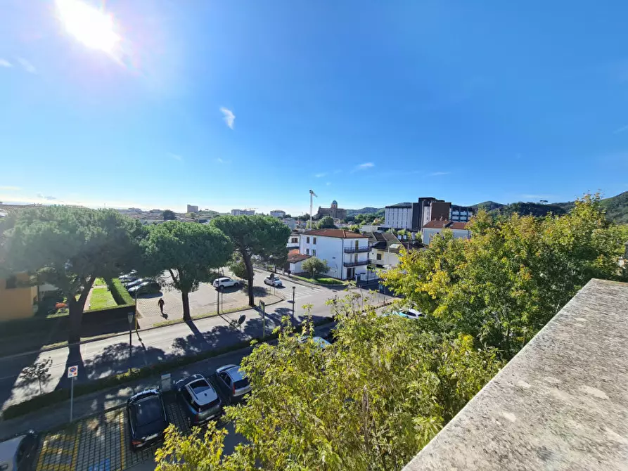 Immagine 11 di Attico in vendita  in Via Roma a Montegrotto Terme