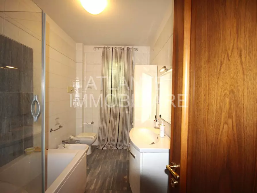 Immagine 16 di Appartamento in vendita  in via paola a Riccione