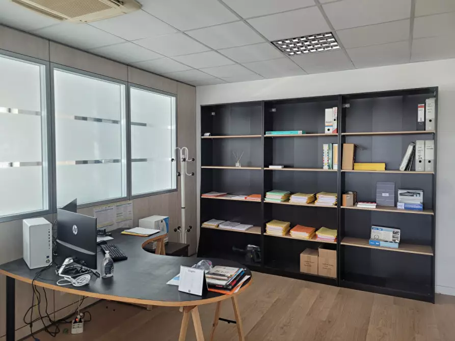 Immagine 3 di Ufficio in affitto  a Fiorano Modenese