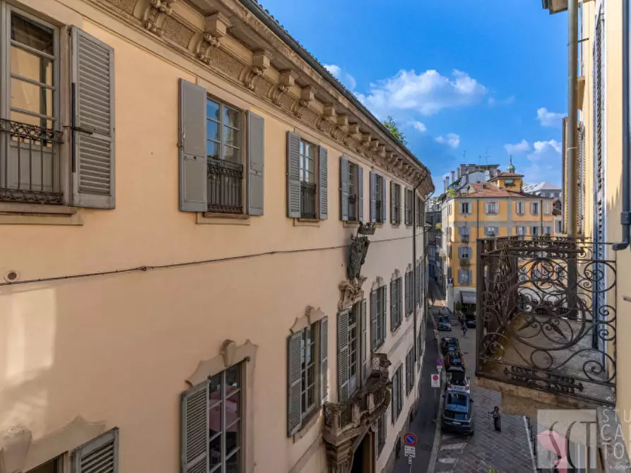 Immagine 25 di Appartamento in affitto  in piazza Sant'Alessandro, 3 a Milano