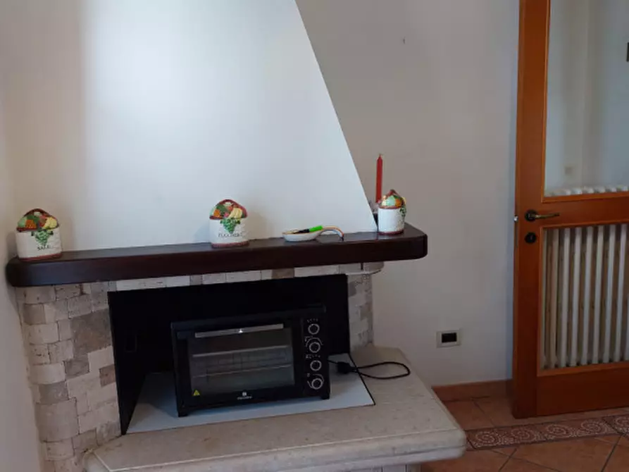 Immagine 2 di Casa trifamiliare in vendita  a Senigallia