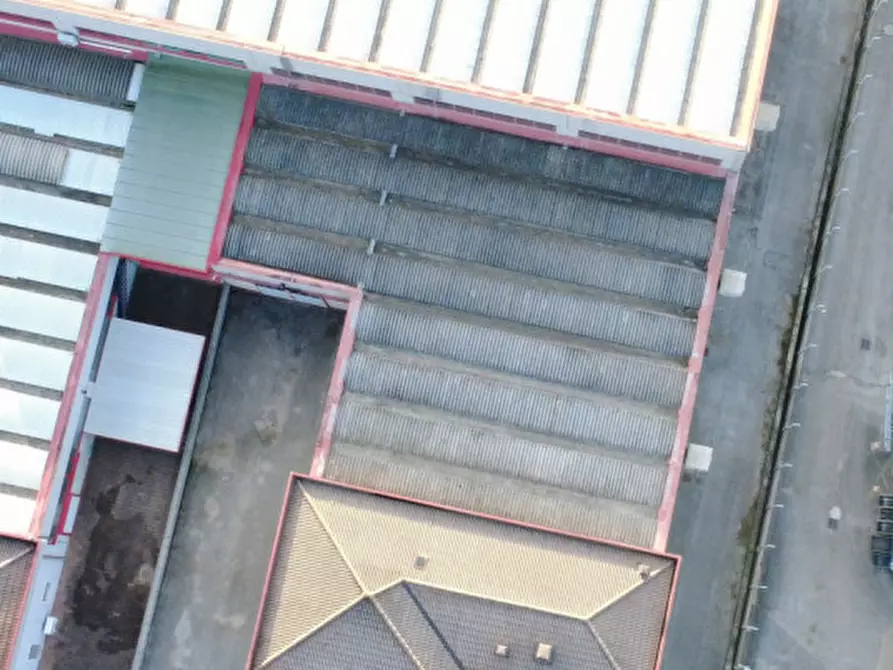 Immagine 5 di Capannone industriale in vendita  in via papa giovanni xxiii a Caprino Veronese