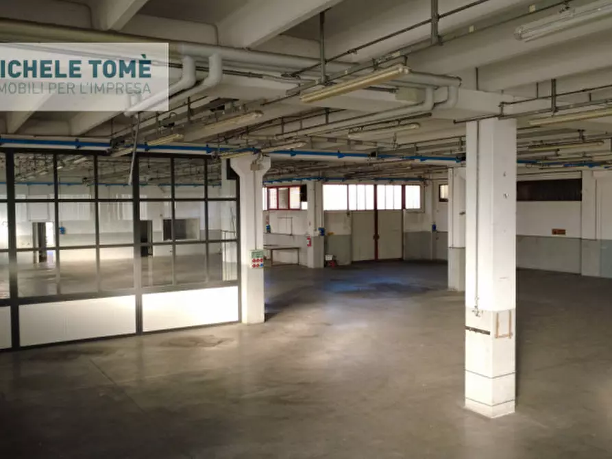 Immagine 9 di Capannone industriale in vendita  in via papa giovanni xxiii a Caprino Veronese