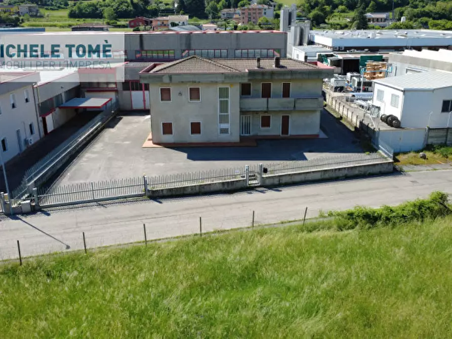 Immagine 9 di Capannone industriale in vendita  in via papa giovanni xxiii a Caprino Veronese