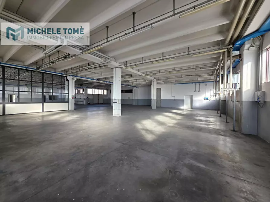 Immagine 16 di Capannone industriale in vendita  in via papa giovanni xxiii a Caprino Veronese