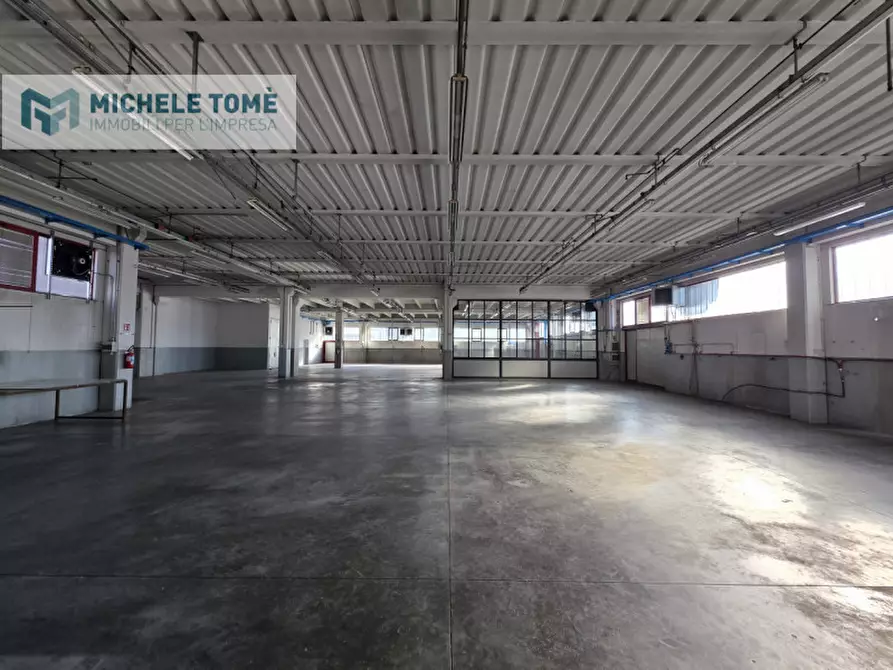 Immagine 17 di Capannone industriale in vendita  in via papa giovanni xxiii a Caprino Veronese