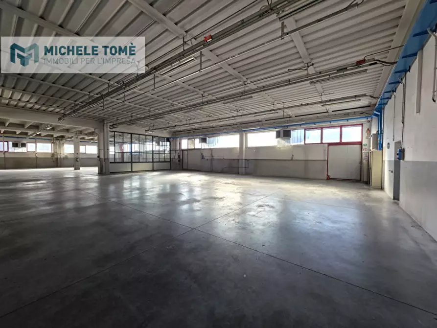 Immagine 18 di Capannone industriale in vendita  in via papa giovanni xxiii a Caprino Veronese