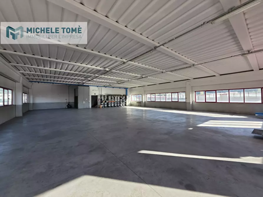 Immagine 22 di Capannone industriale in vendita  in via papa giovanni xxiii a Caprino Veronese