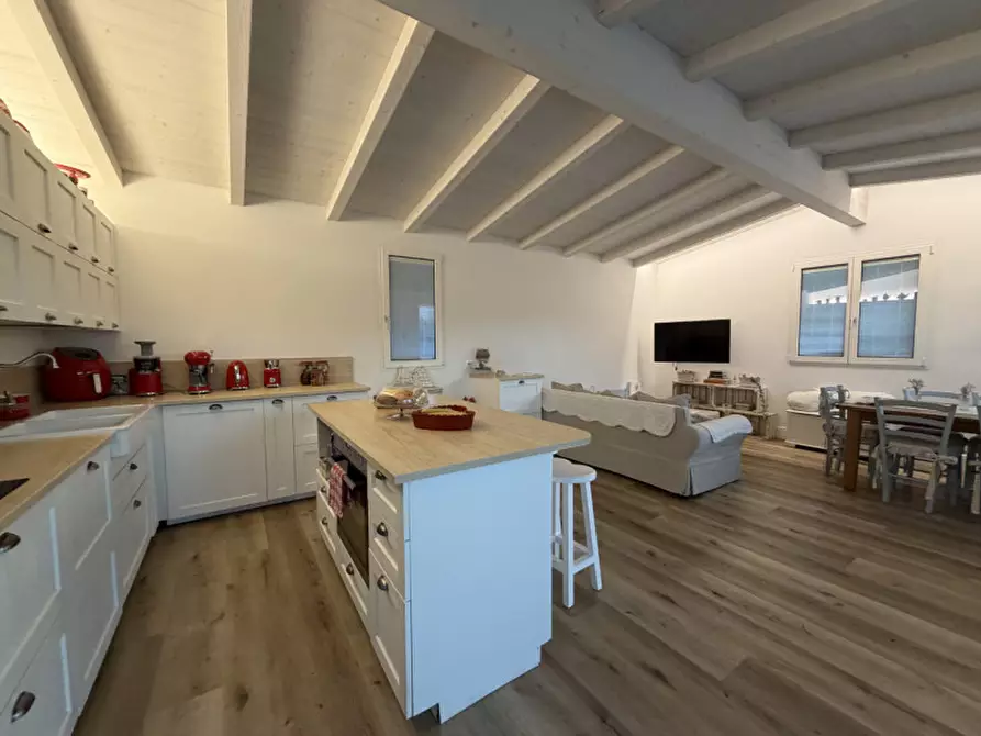 Immagine 4 di Casa indipendente in vendita  a Senigallia