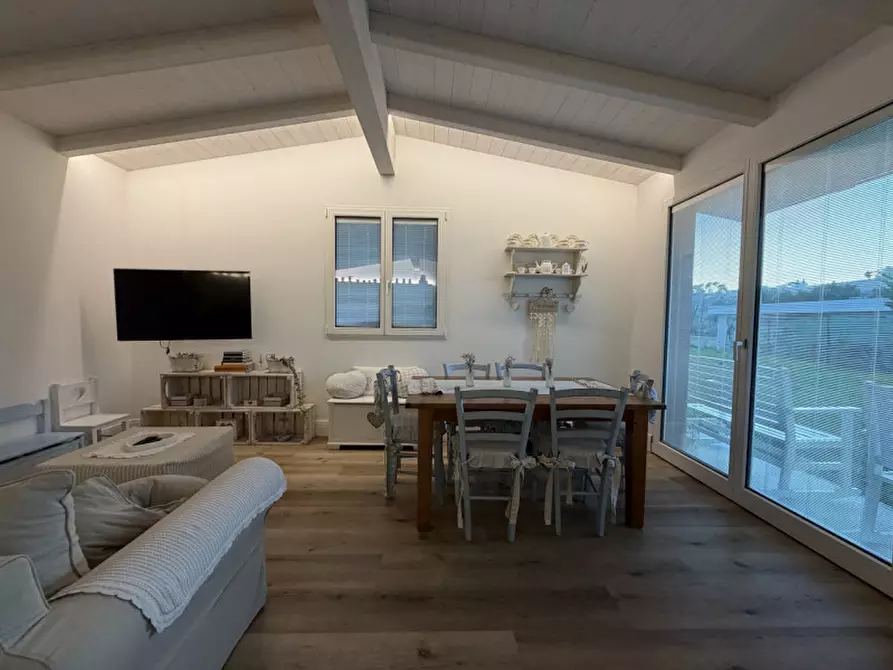 Immagine 6 di Casa indipendente in vendita  a Senigallia