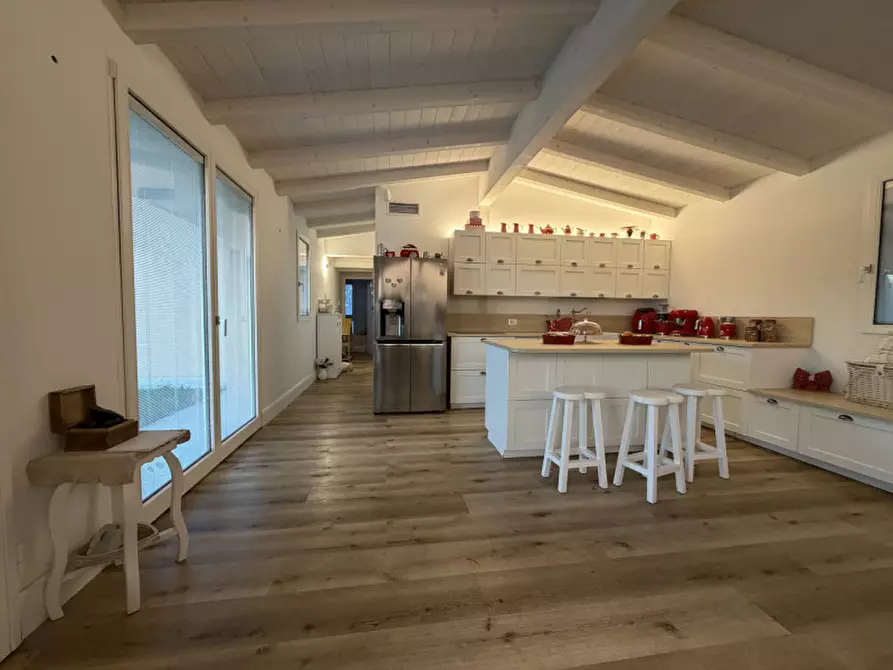 Immagine 8 di Casa indipendente in vendita  a Senigallia