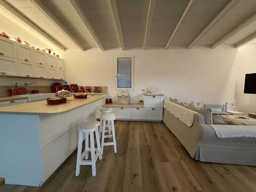 Immagine 9 di Casa indipendente in vendita  a Senigallia