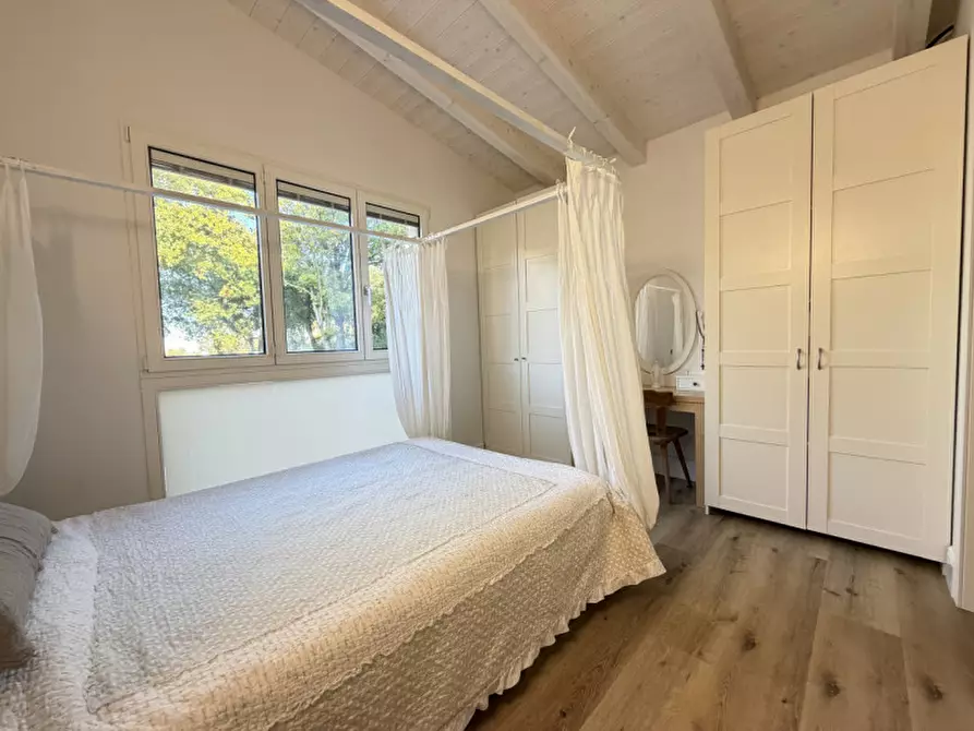 Immagine 11 di Casa indipendente in vendita  a Senigallia