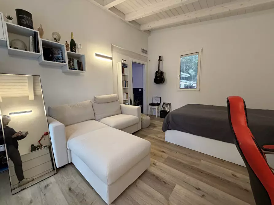 Immagine 29 di Casa indipendente in vendita  a Senigallia