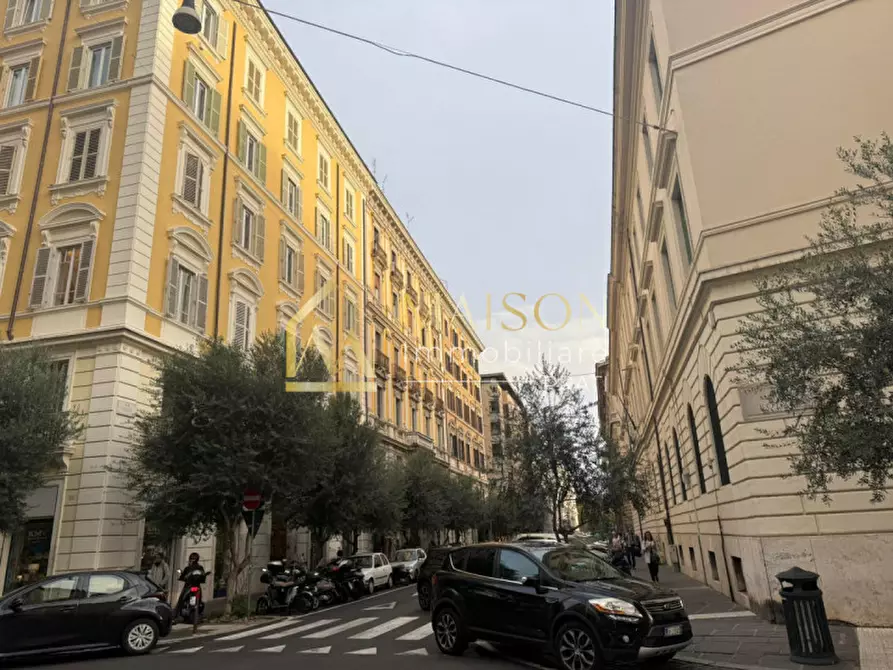Immagine 1 di Appartamento in vendita  in Via Tacito a Roma