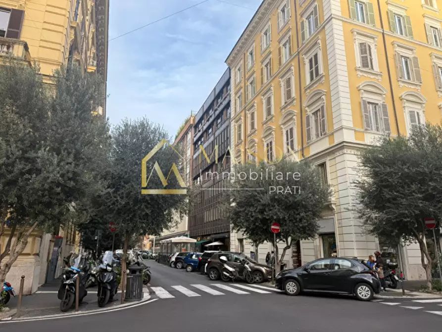Immagine 2 di Appartamento in vendita  in Via Tacito a Roma