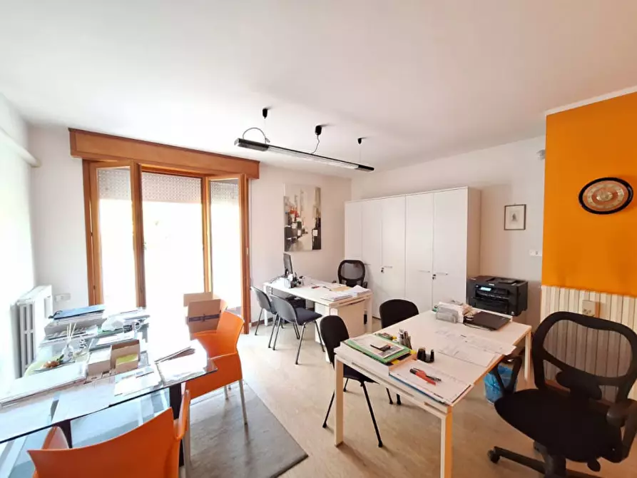 Immagine 1 di Ufficio in vendita  in Via Umberto I a Rovigo