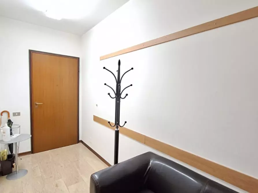 Immagine 3 di Ufficio in vendita  in Via Umberto I a Rovigo