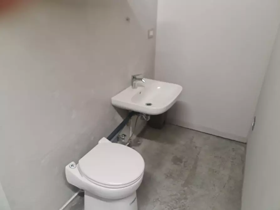 Immagine 14 di Garage in vendita  in VIA CAMALEONTE 18 a Ferrara