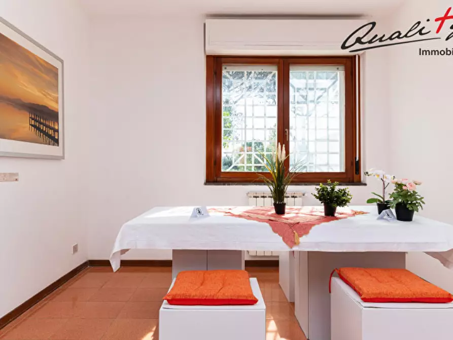 Immagine 1 di Villetta a schiera in vendita  in Via Franco Gentilini a Roma