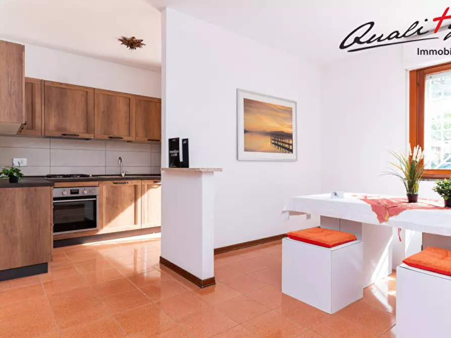 Immagine 2 di Villetta a schiera in vendita  in Via Franco Gentilini a Roma