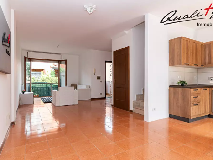 Immagine 9 di Villetta a schiera in vendita  in Via Franco Gentilini a Roma