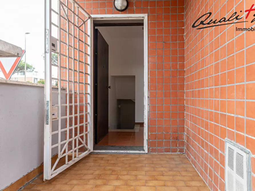 Immagine 17 di Villetta a schiera in vendita  in Via Franco Gentilini a Roma