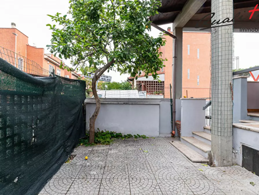 Immagine 18 di Villetta a schiera in vendita  in Via Franco Gentilini a Roma