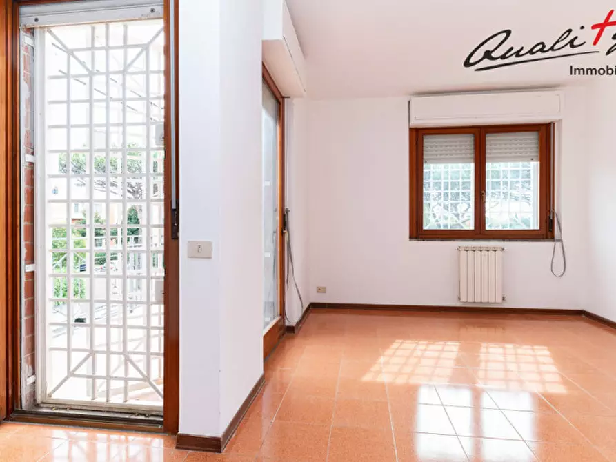 Immagine 26 di Villetta a schiera in vendita  in Via Franco Gentilini a Roma