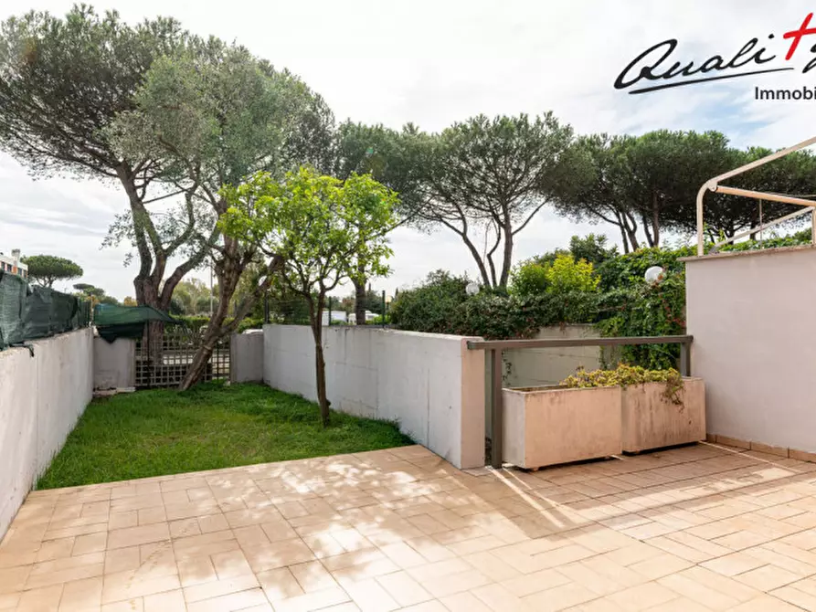 Immagine 38 di Villetta a schiera in vendita  in Via Franco Gentilini a Roma