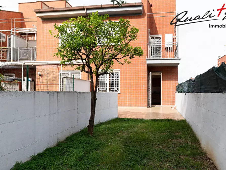 Immagine 39 di Villetta a schiera in vendita  in Via Franco Gentilini a Roma