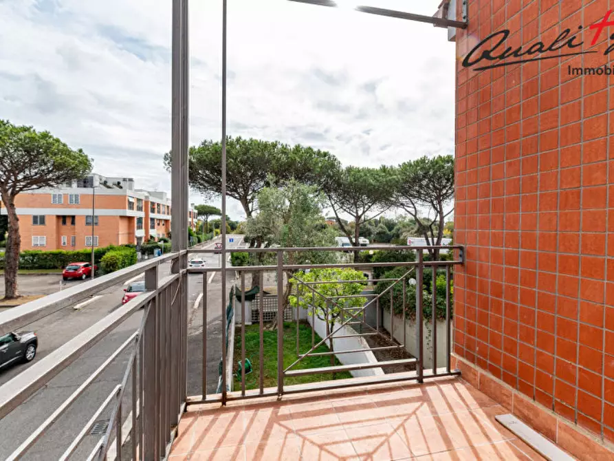 Immagine 40 di Villetta a schiera in vendita  in Via Franco Gentilini a Roma