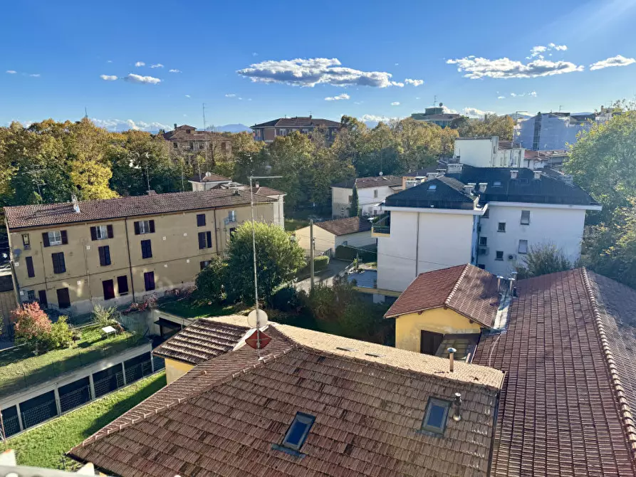Immagine 14 di Appartamento in vendita  in Via Volturno a Parma