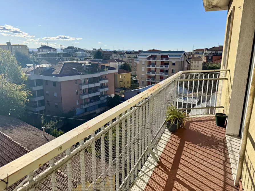 Immagine 15 di Appartamento in vendita  in Via Volturno a Parma