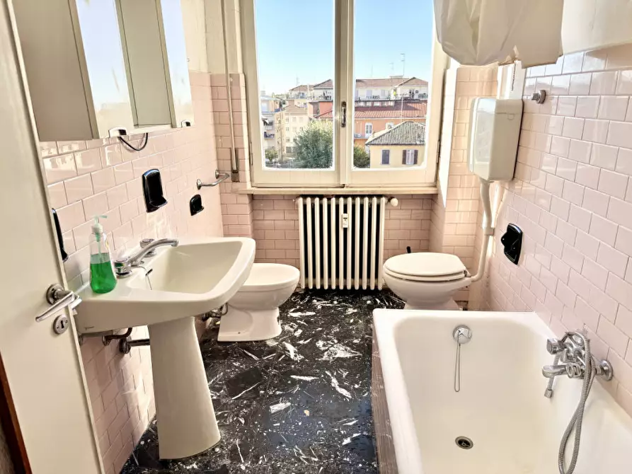 Immagine 20 di Appartamento in vendita  in Via Volturno a Parma