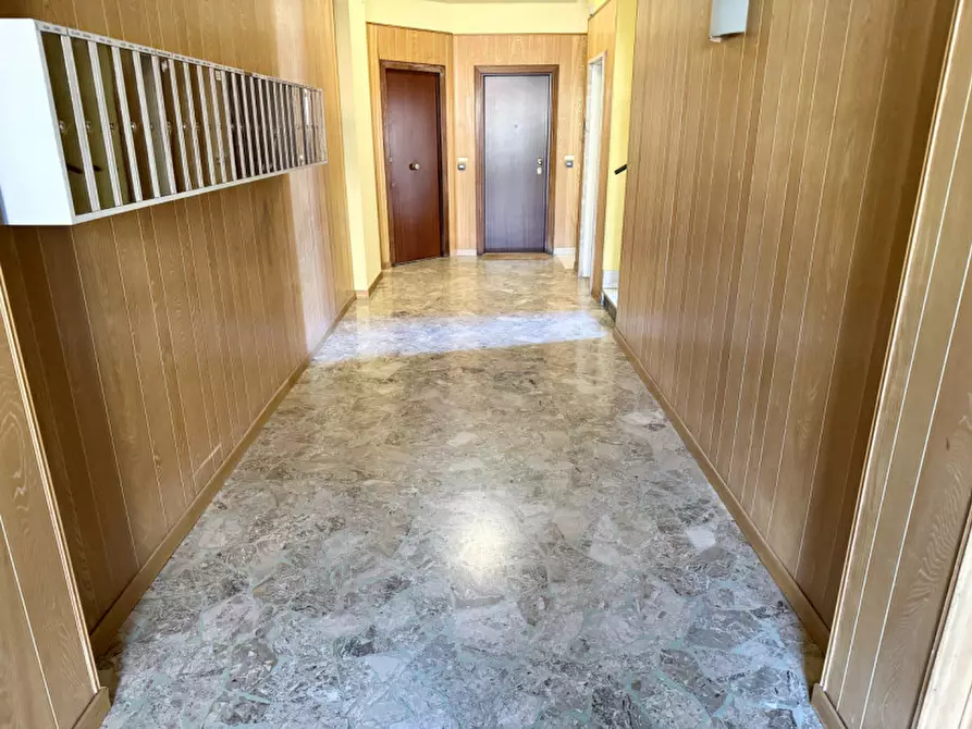 Immagine 22 di Appartamento in vendita  in Via Volturno a Parma