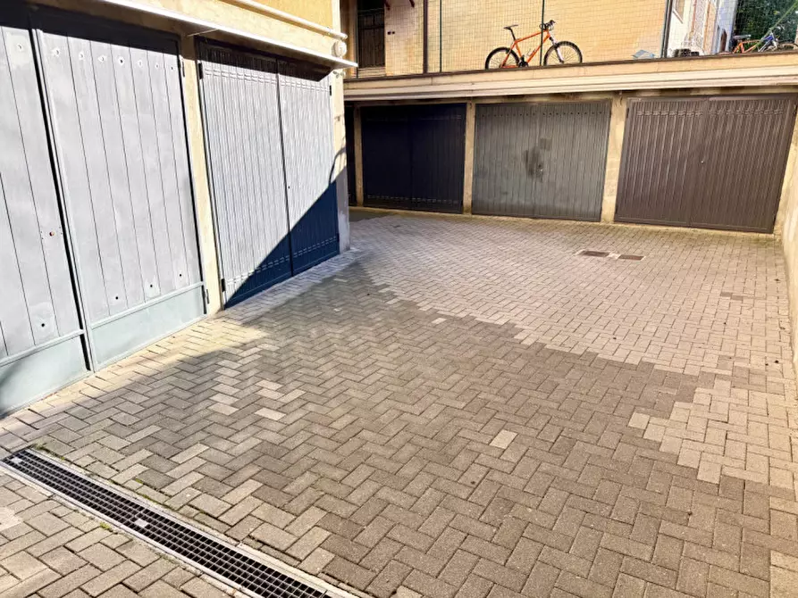 Immagine 24 di Appartamento in vendita  in Via Volturno a Parma