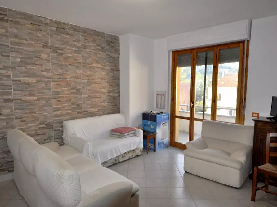 Immagine 1 di Appartamento in vendita  in Levane a Bucine